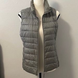 UNIQLO Ultra Light Down Vest - Gray